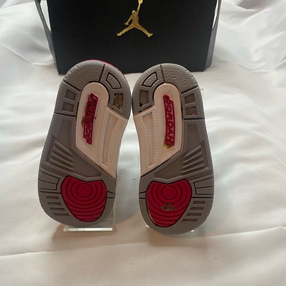 Jordan 3 Retro Cardinal Red Wht/Lt Curry-Cardinal Red 5C - Picture 5 of 9